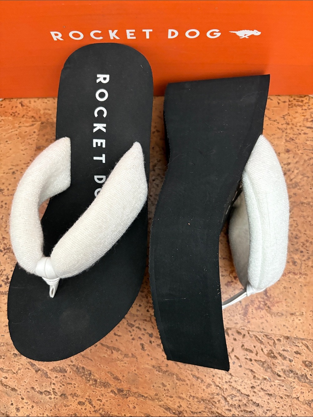 Rocket Dog  Black Platform Flip-Flops with white terry Padded Straps